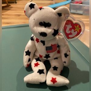NWT NEANIE BABY - “Glory” bear w/tag protector, kept in case.